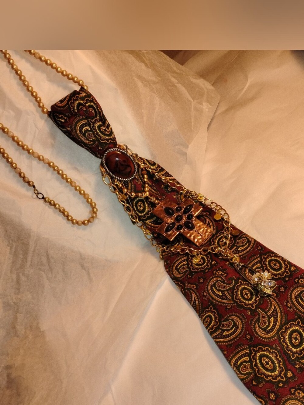 One Of A Kind Woman's Necktie. Vintage Accessories. Hand Designed. - Picture 4 of 11